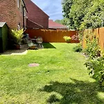 3 Bed House Near Centre With Off Road Parking * ヨーク