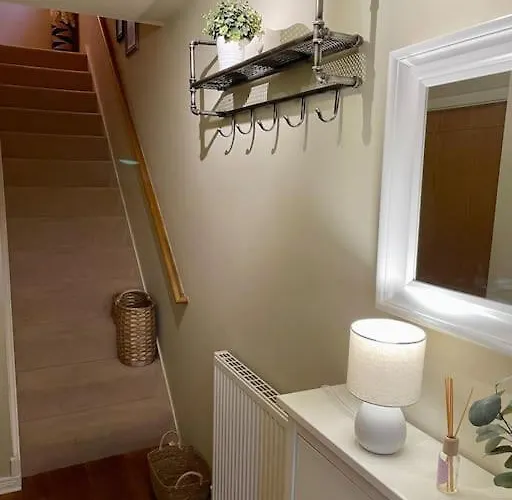 3 Bed House Near Centre With Off Road Parking *