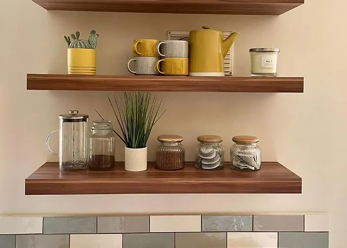 Dom wakacyjny 3 Bed House Near Centre With Off Road Parking