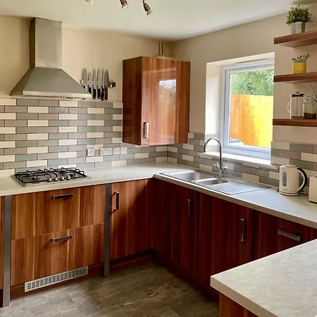 Nyaraló 3 Bed House Near Centre With Off Road Parking York