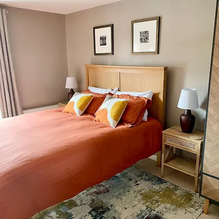 3 Bed House Near Centre With Off Road Parking York