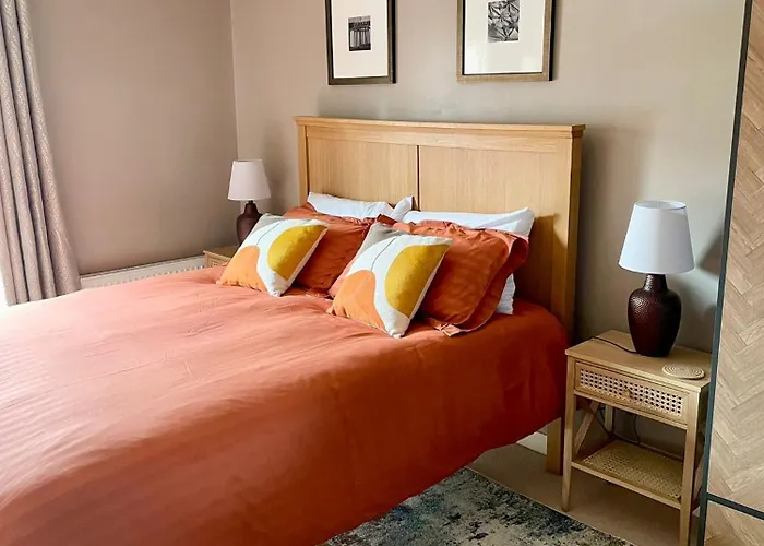 3 Bed House Near Centre With Off Road Parking York